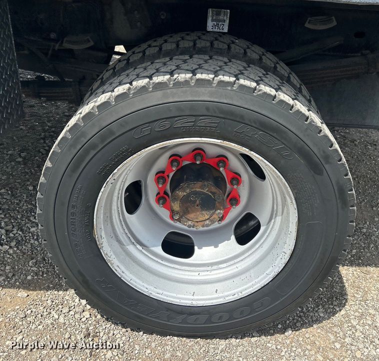 image for item EG1493 2011 Dodge Ram 4500HD flatbed truck