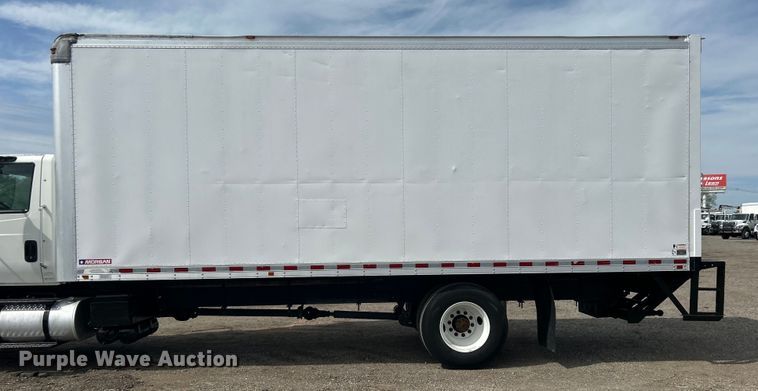 image for item EG1496 2015 International  4300 SBA box truck