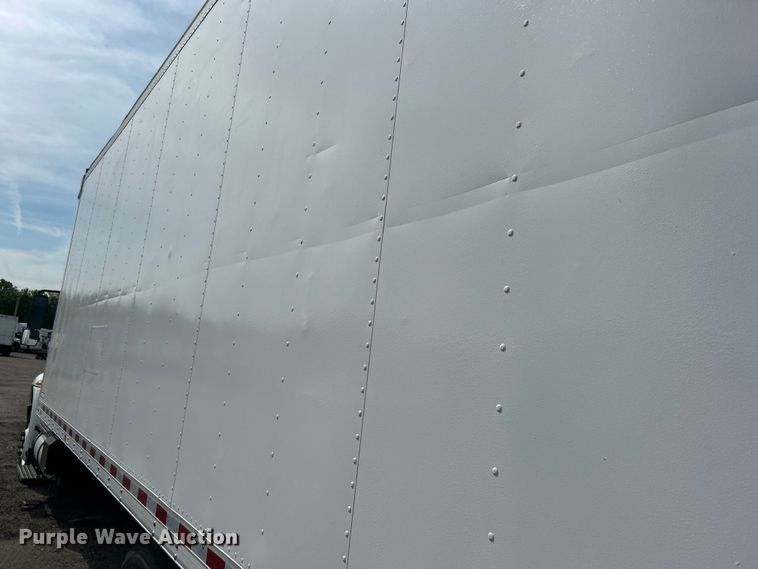 image for item EG1496 2015 International  4300 SBA box truck