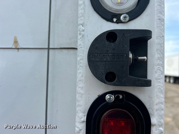 image for item EG1496 2015 International  4300 SBA box truck