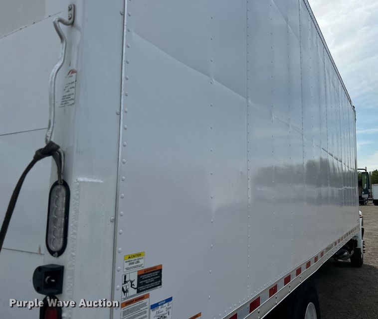 image for item EG1496 2015 International  4300 SBA box truck