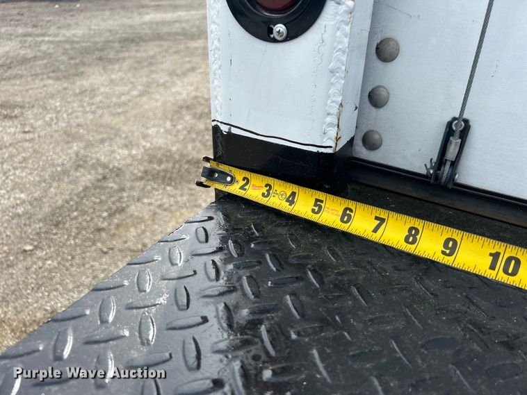 image for item EG1496 2015 International  4300 SBA box truck