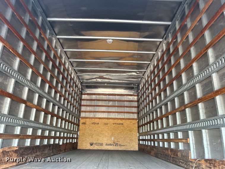 image for item EG1496 2015 International  4300 SBA box truck