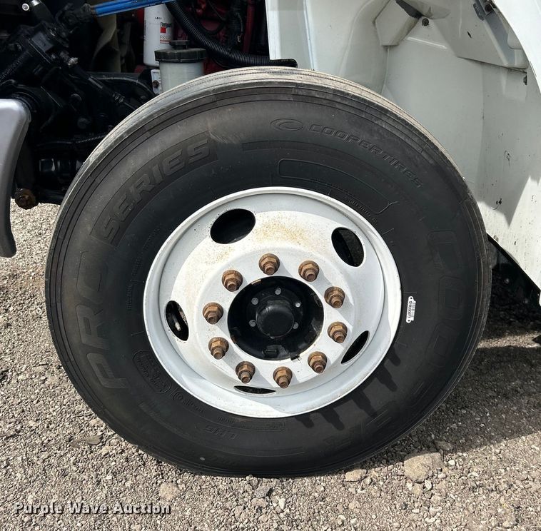 image for item EG1496 2015 International  4300 SBA box truck