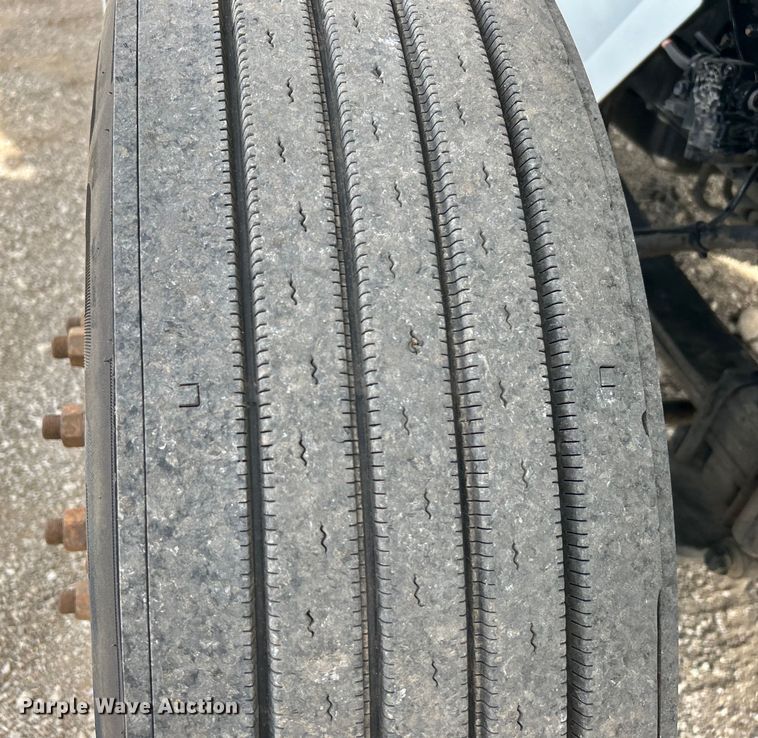 image for item EG1496 2015 International  4300 SBA box truck