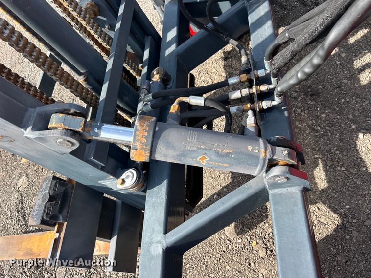 image for item EG1497 2001 Moffett M5500 forklift