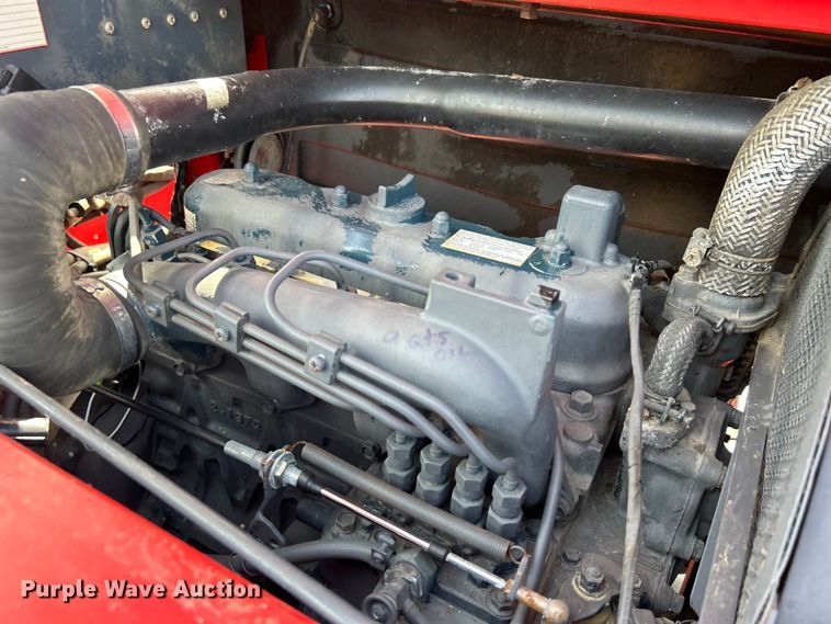 image for item EG1497 2001 Moffett M5500 forklift