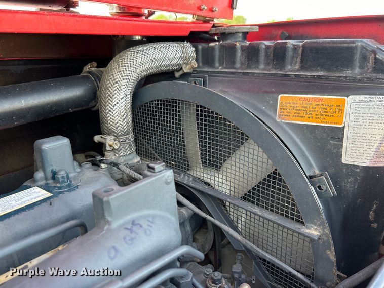 image for item EG1497 2001 Moffett M5500 forklift