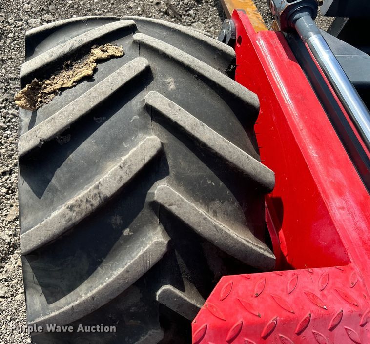 image for item EG1497 2001 Moffett M5500 forklift