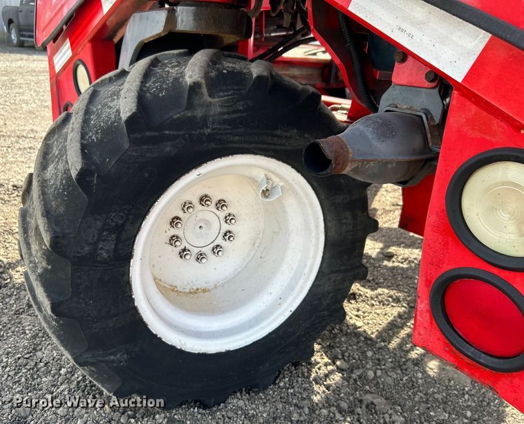 image for item EG1497 2001 Moffett M5500 forklift