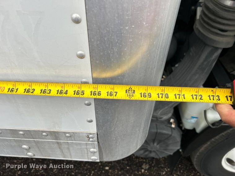 image for item EG1500 2015 Isuzu  NPR box truck