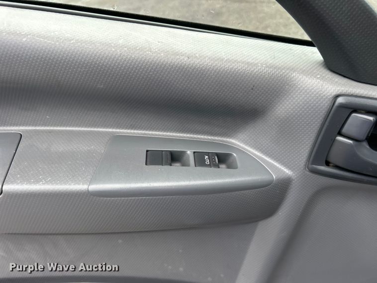 image for item EG1500 2015 Isuzu  NPR box truck