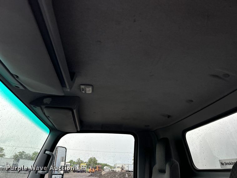 image for item EG1500 2015 Isuzu  NPR box truck