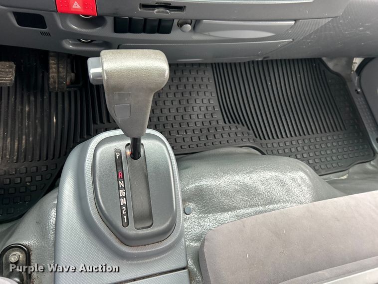 image for item EG1500 2015 Isuzu  NPR box truck