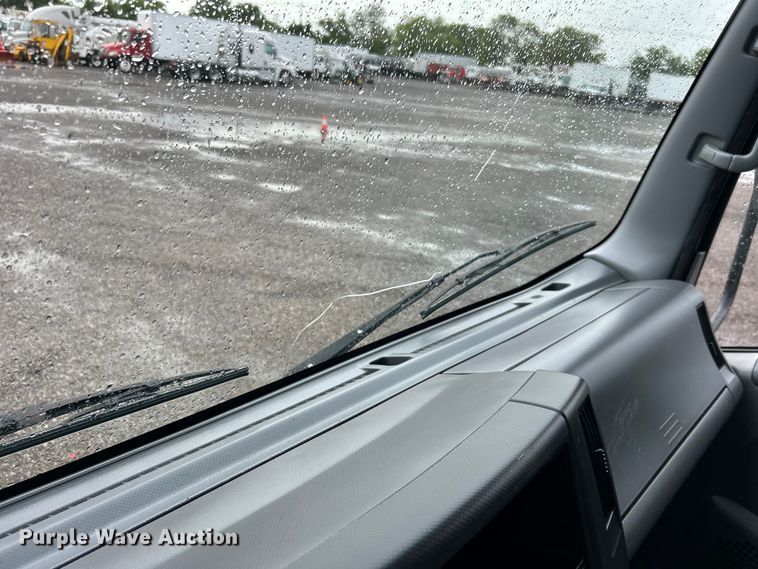 image for item EG1500 2015 Isuzu  NPR box truck