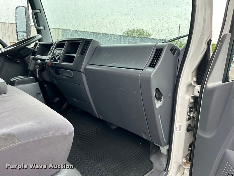 image for item EG1500 2015 Isuzu  NPR box truck