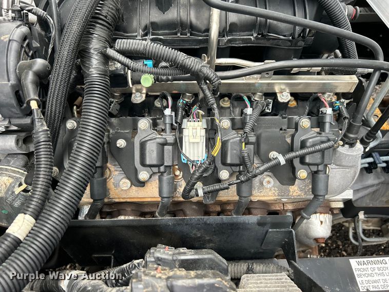 image for item EG1500 2015 Isuzu  NPR box truck