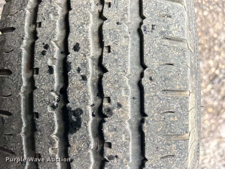 image for item EG1500 2015 Isuzu  NPR box truck