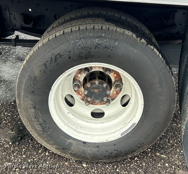 image for item EG1500 2015 Isuzu  NPR box truck