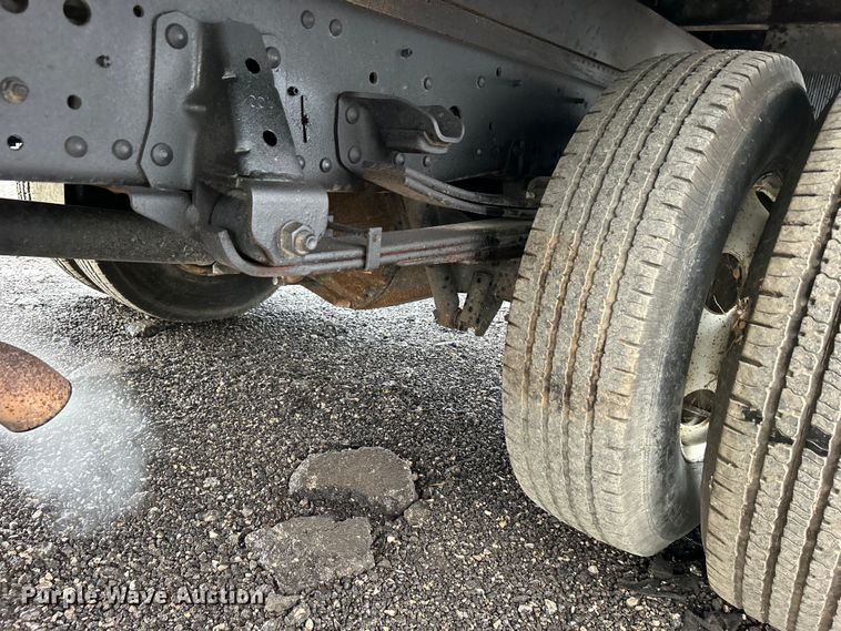 image for item EG1500 2015 Isuzu  NPR box truck