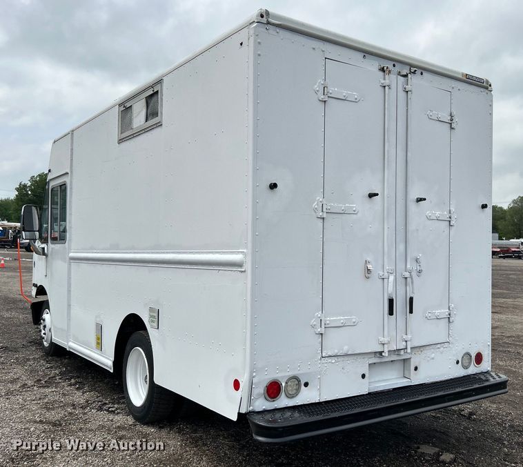 image for item EG1513 2018 Freightliner  MT45 delivery truck