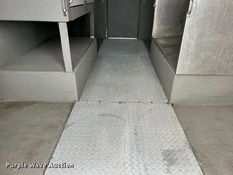 image for item EG1513 2018 Freightliner  MT45 delivery truck