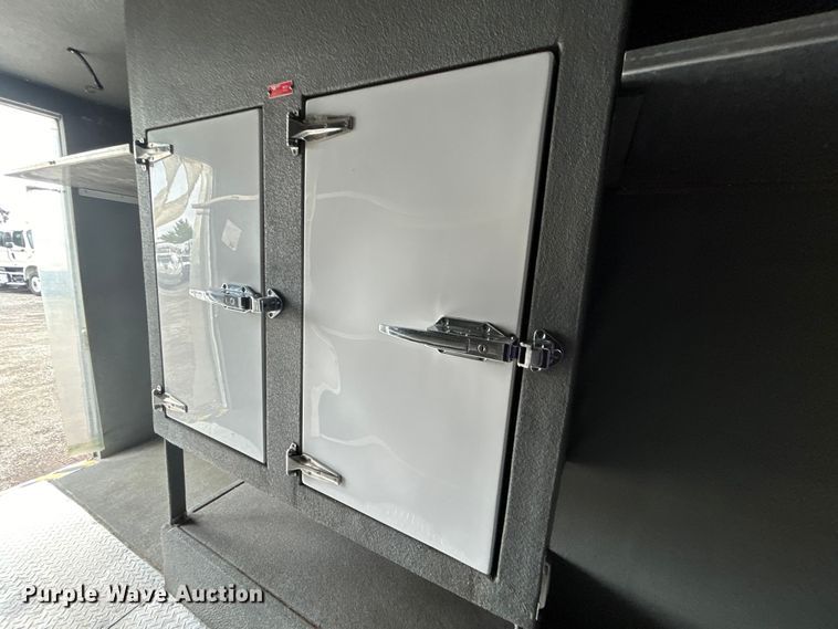 image for item EG1513 2018 Freightliner  MT45 delivery truck