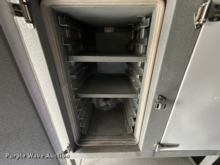 image for item EG1513 2018 Freightliner  MT45 delivery truck