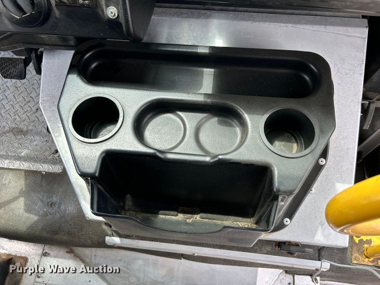 image for item EG1513 2018 Freightliner  MT45 delivery truck