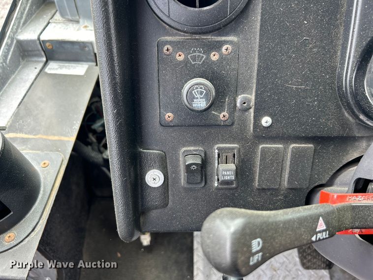 image for item EG1513 2018 Freightliner  MT45 delivery truck