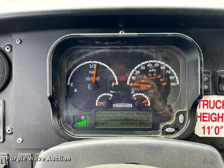 image for item EG1513 2018 Freightliner  MT45 delivery truck