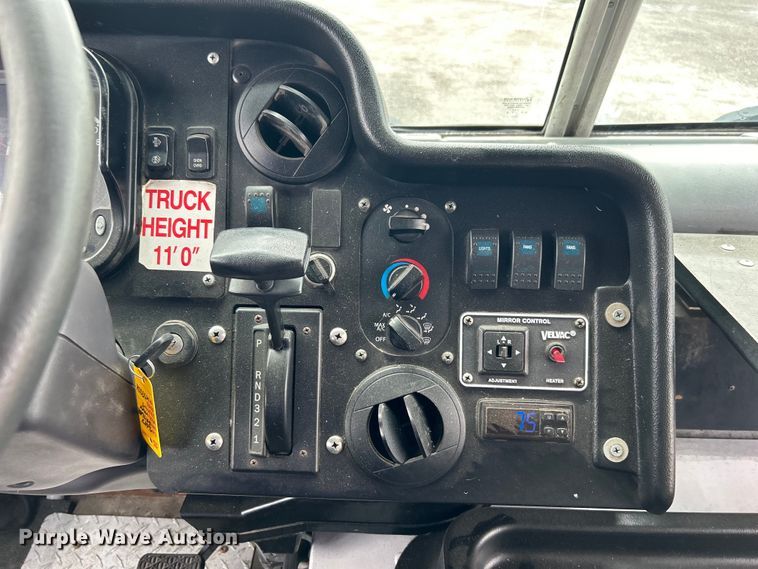 image for item EG1513 2018 Freightliner  MT45 delivery truck