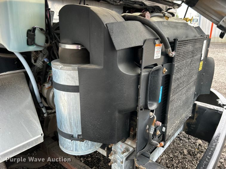 image for item EG1513 2018 Freightliner  MT45 delivery truck