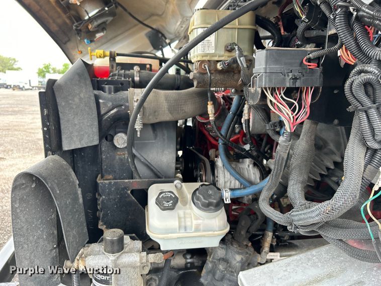 image for item EG1513 2018 Freightliner  MT45 delivery truck