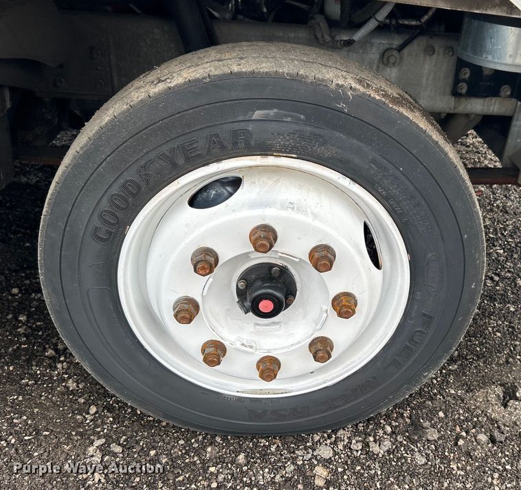 image for item EG1513 2018 Freightliner  MT45 delivery truck