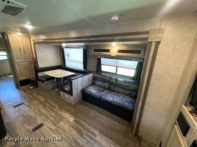 image for item EH5426 2019 Forest River Coachmen Catalina camper