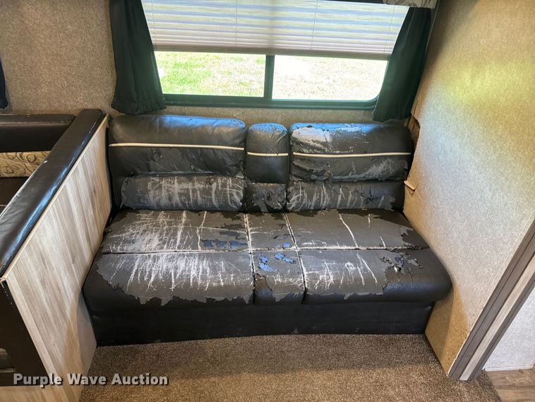 image for item EH5426 2019 Forest River Coachmen Catalina camper