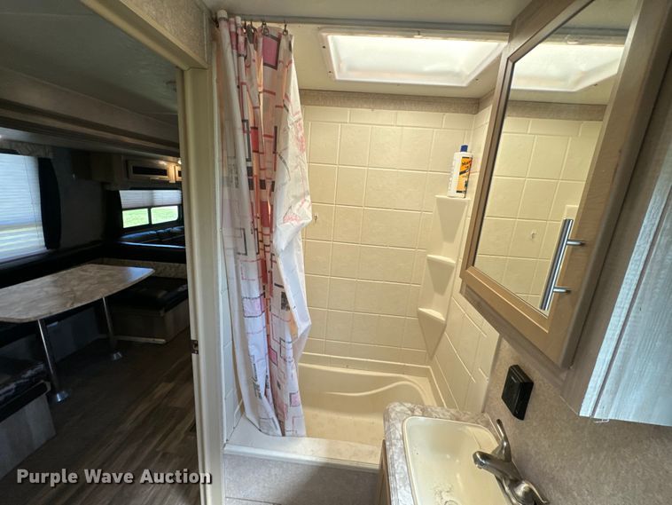 image for item EH5426 2019 Forest River Coachmen Catalina camper