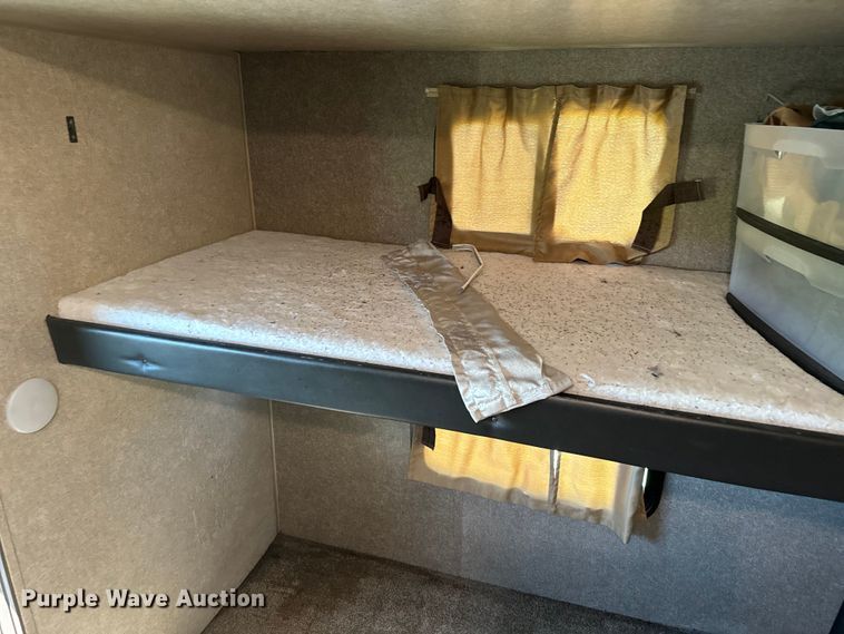 image for item EH5426 2019 Forest River Coachmen Catalina camper