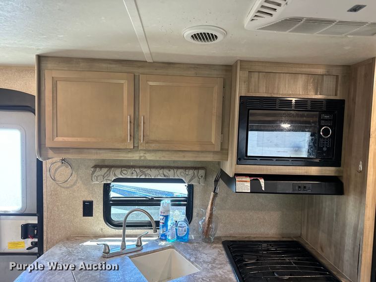 image for item EH5426 2019 Forest River Coachmen Catalina camper