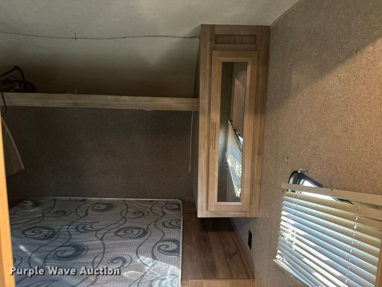 image for item EH5426 2019 Forest River Coachmen Catalina camper