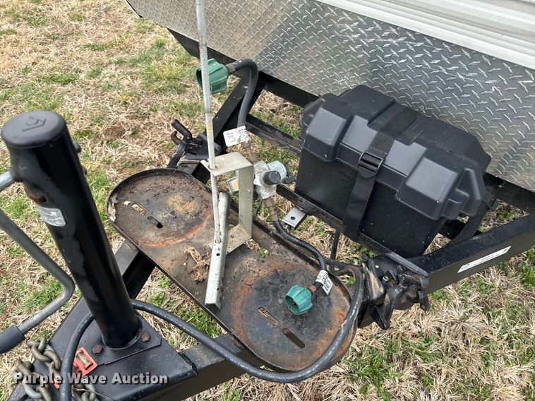 image for item EH6571 2001 Nomad camper