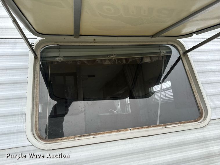 image for item EH6571 2001 Nomad camper