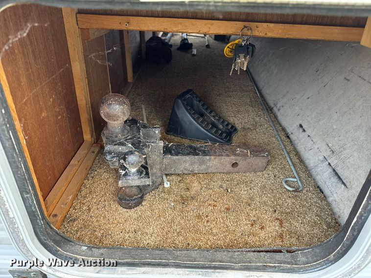 image for item EH6571 2001 Nomad camper