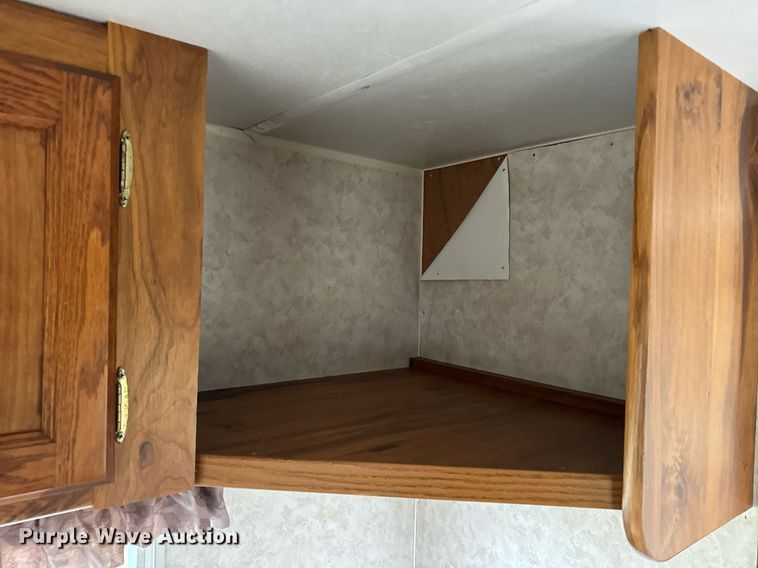 image for item EH6571 2001 Nomad camper