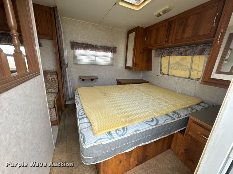 image for item EH6571 2001 Nomad camper