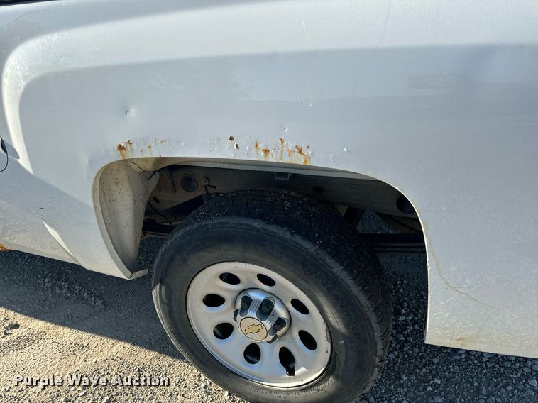 image for item EH6652 2012 Chevrolet Silverado 1500 pickup truck
