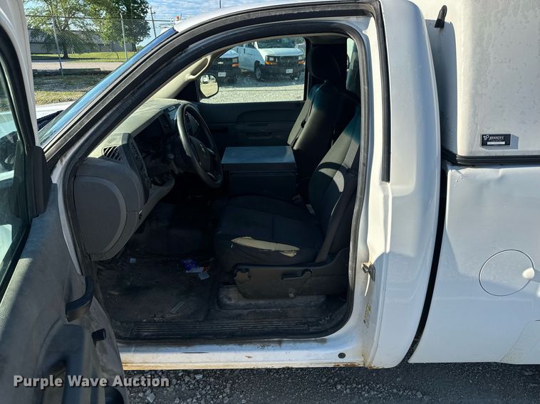 image for item EH6652 2012 Chevrolet Silverado 1500 pickup truck