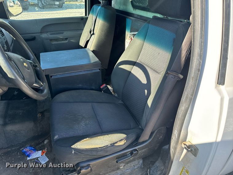 image for item EH6652 2012 Chevrolet Silverado 1500 pickup truck