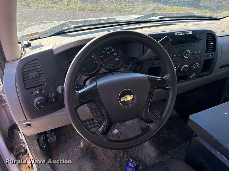 image for item EH6652 2012 Chevrolet Silverado 1500 pickup truck